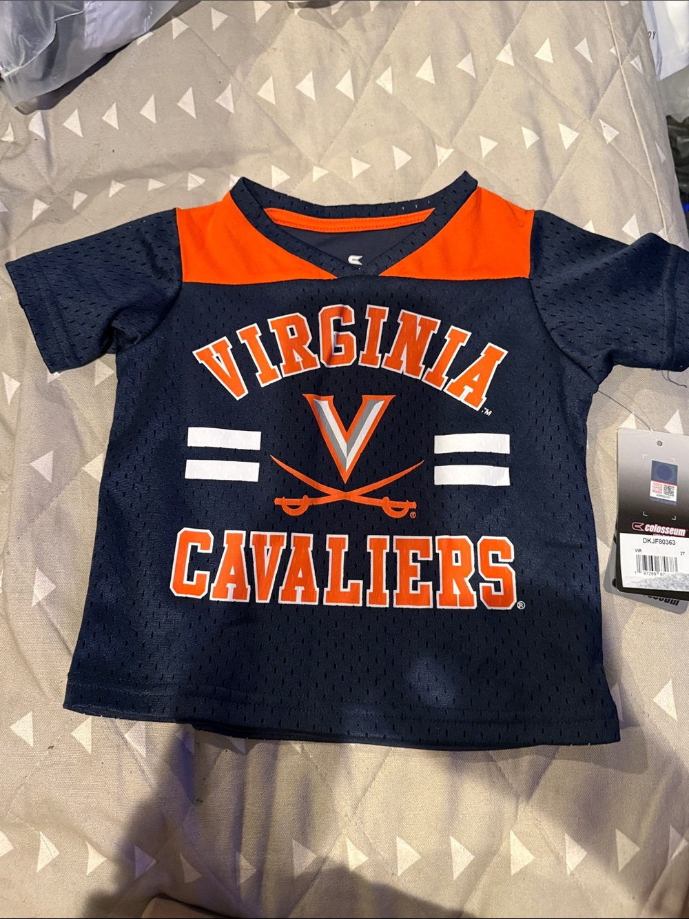 Colosseum Kids Virginia Cavaliers Jersey - Size 2T
Bin 9 #11